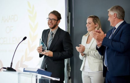 h4 award img1